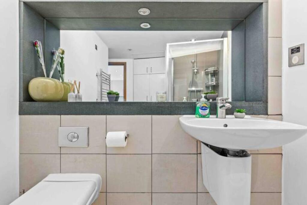 Apartamento Luxe Living Near Piccadilly Hy11 Londres Exterior foto